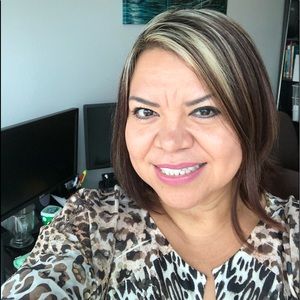 Meet your Posher, Eloisa